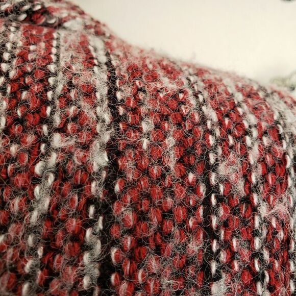 Lucky lotus sweater wrap with contrasting sleeve - Picture 5 of 8